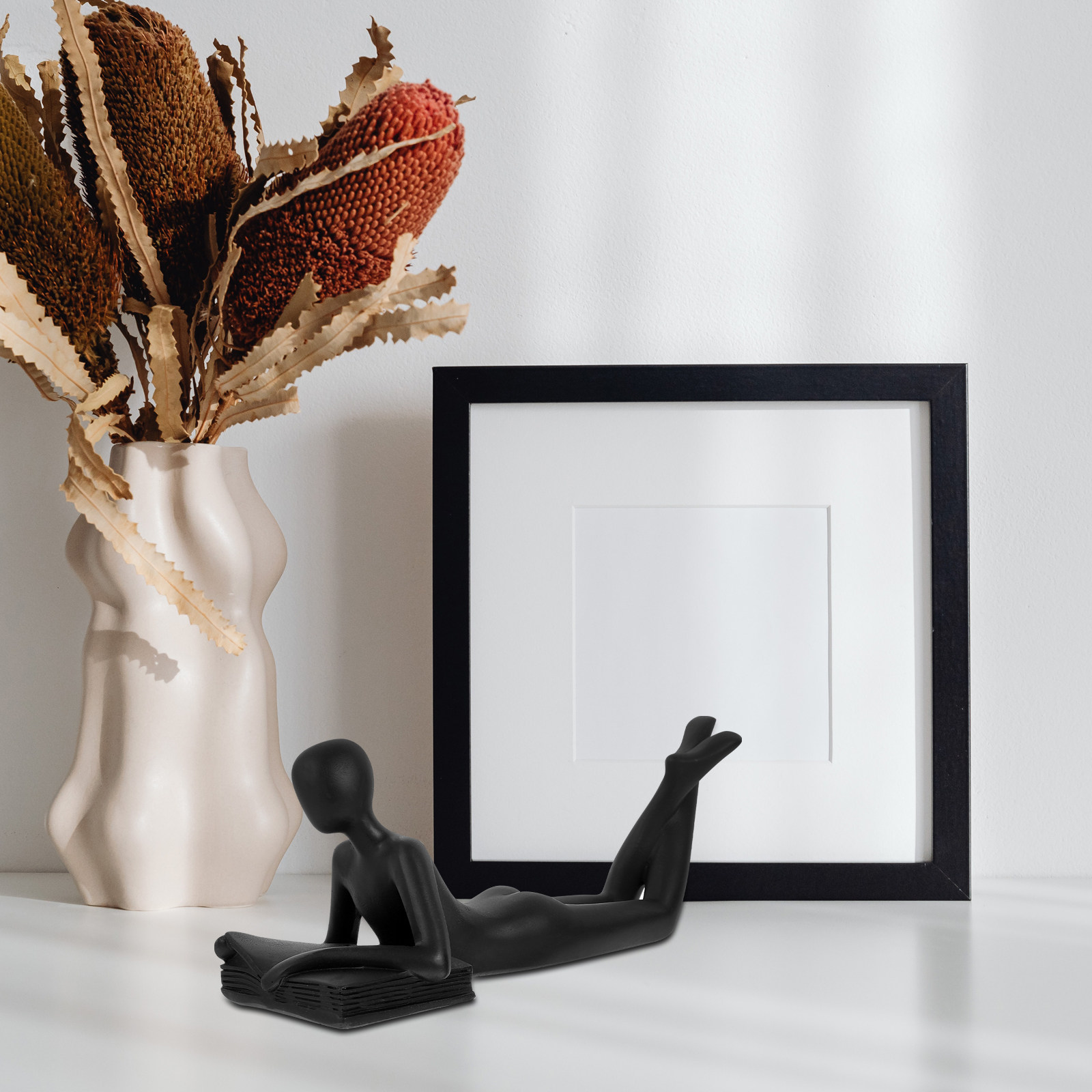 Thinker Resin Statue Abstract  - Resin Art Studio ulasan dan harga