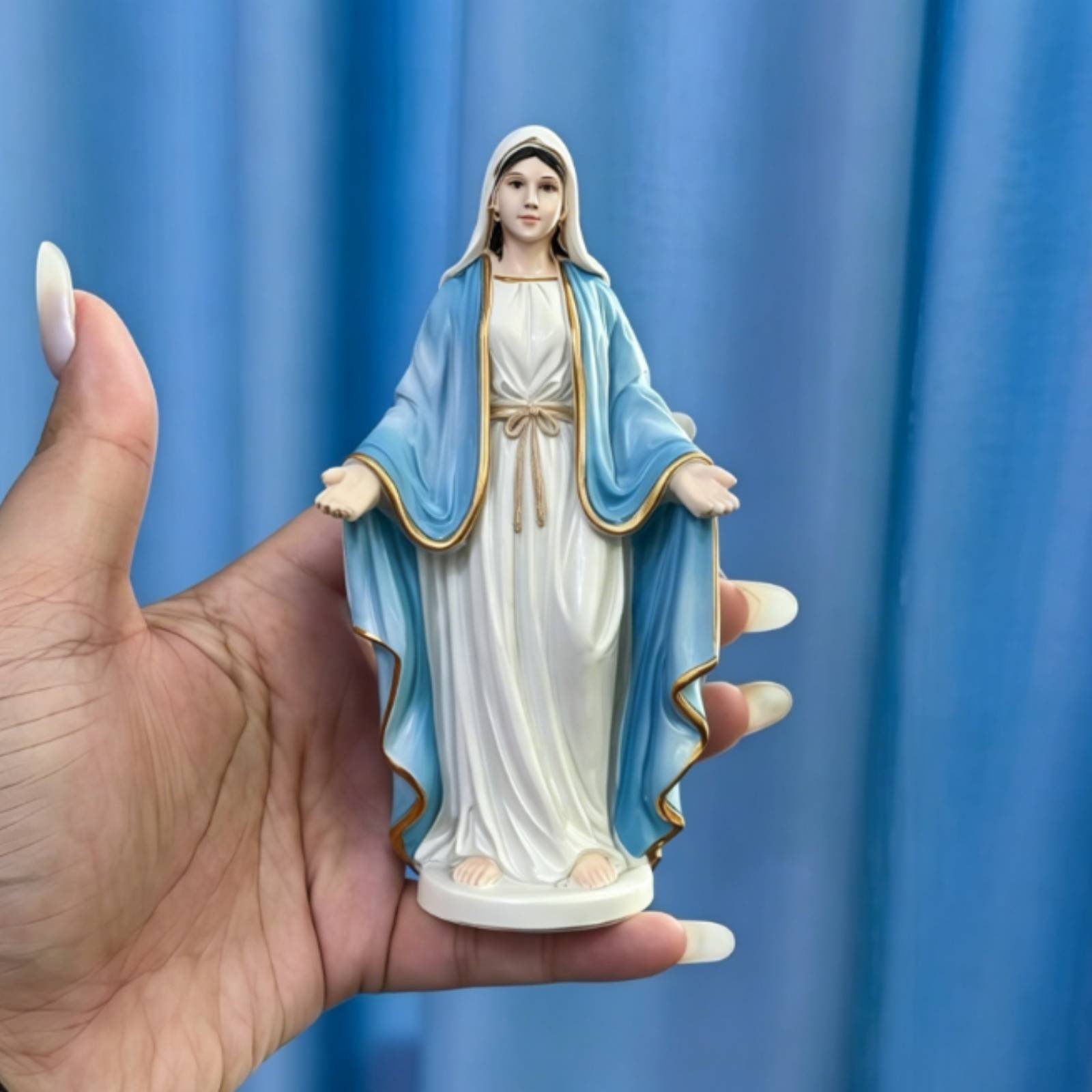 Female Resin Statue Special Ed - Resin Art Design ulasan dan harga